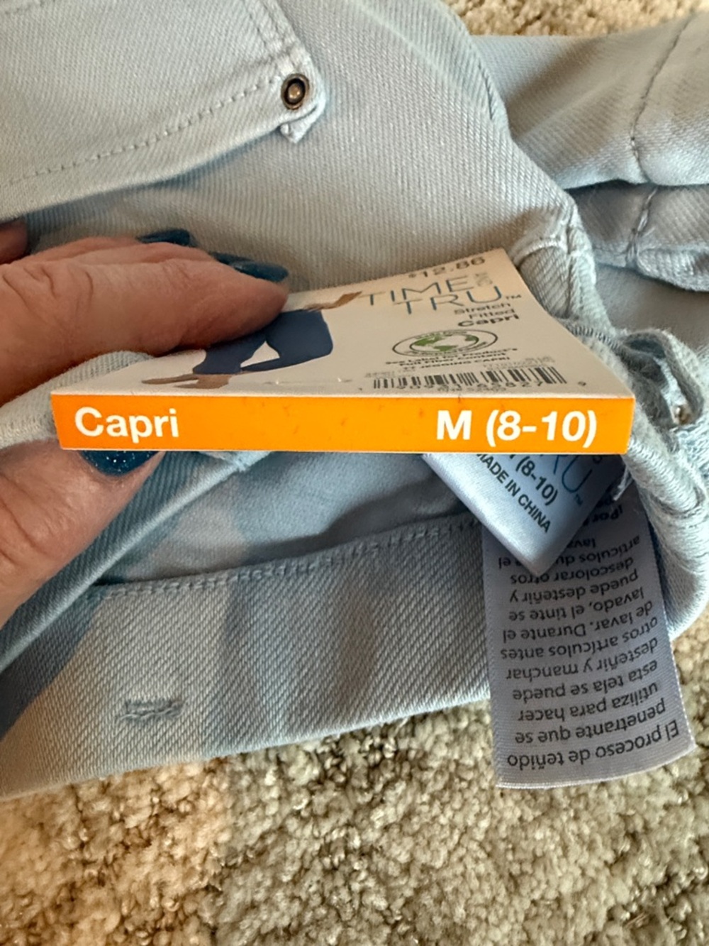 Bundle - Time and Tru Women’s Denim Capris - Light Blue and Black - Picture 6 of 10